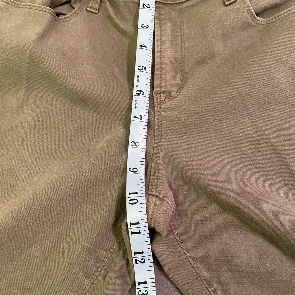Old Navy Rockstar Mid-Rise Skinny Jeans. Olive Green. Size 10. - Picture 9 of 11